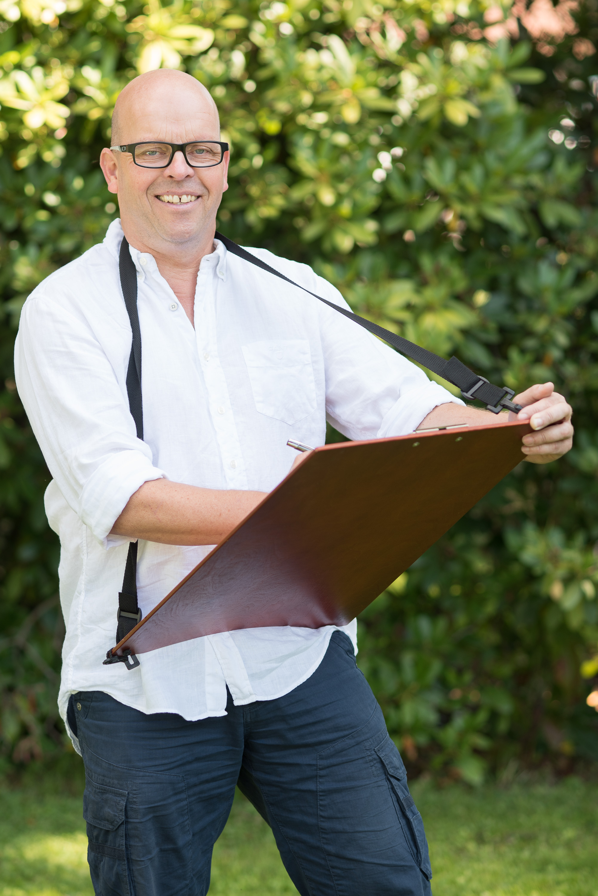 Gartendesigner Jethro Machacek zuständig für Gartenplanung im Raum Bayreuth/Kulmbach. Sein Garten und Landschsftbau Betrieb zwischen Bayreuth, Kulmach und Bamberg besteht seit 2003.